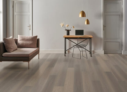 Tymbr Select in Hilgard Oak Laminate